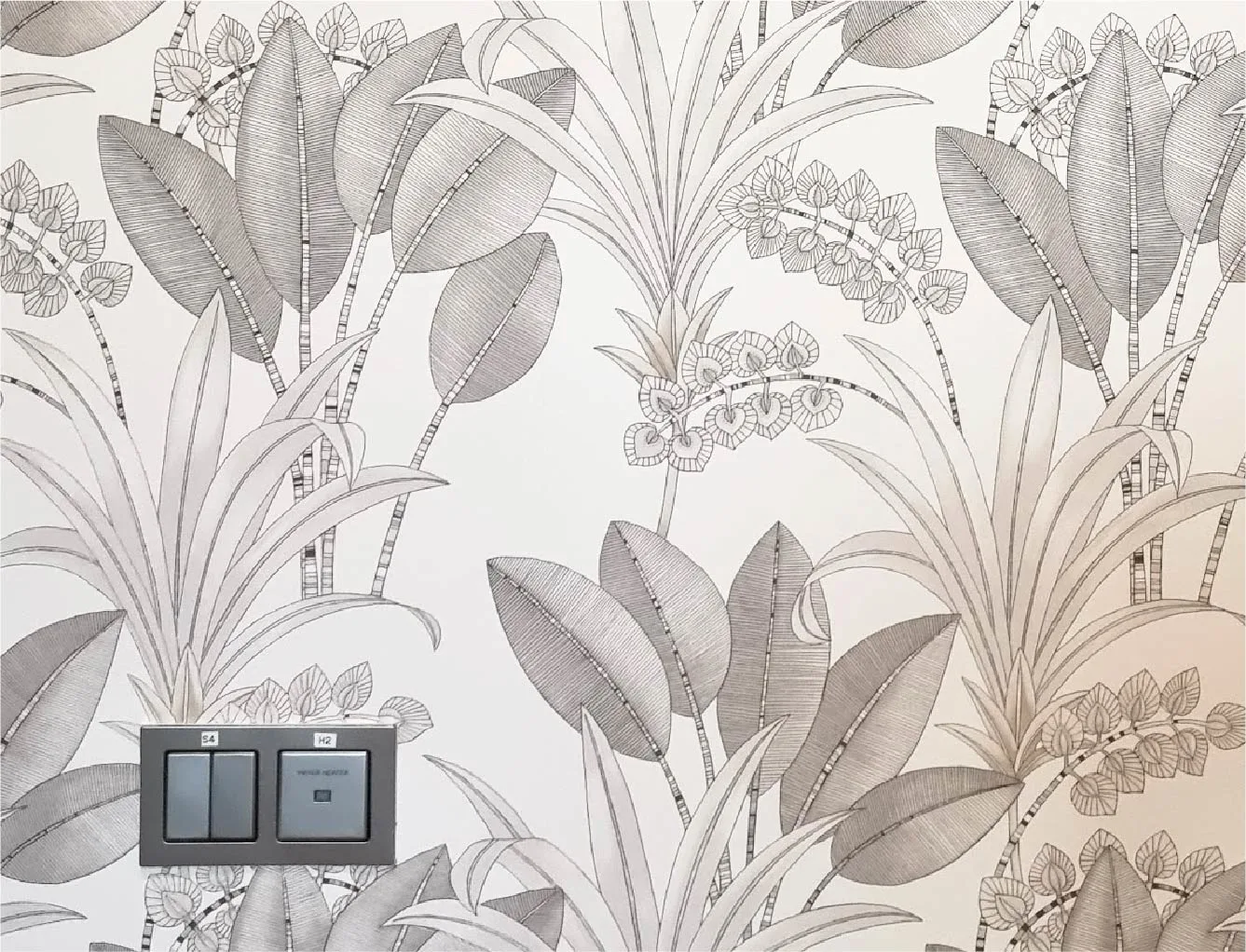 Floral Antique Wallpaper Installation for a Fresh Bedroom  